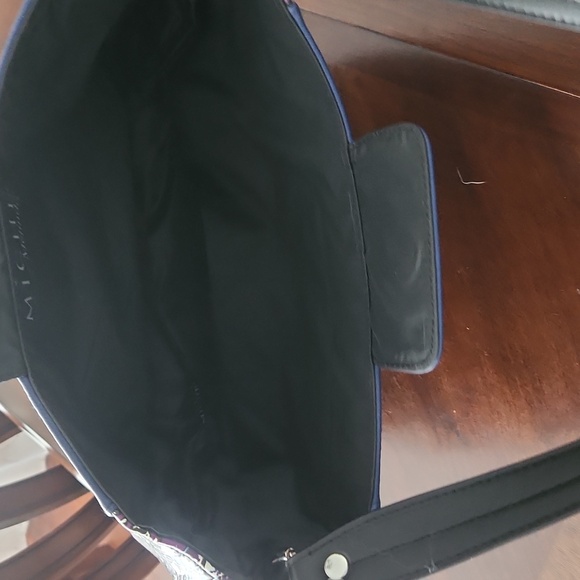 Purse - Picture 3 of 4